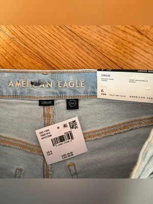 NWT American Eagle Strigid Relaxed Denim Shorts Light Wash Distressed Size 6 28W thumbnail 4