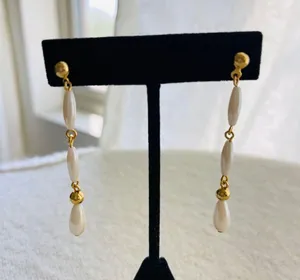 Vintage artificial pearls dropped earrings thumbnail 2