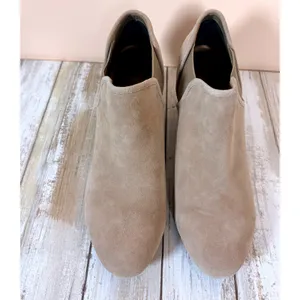 Vaneli Suede Ankle Booties Taupe Block Heel Elastic Side Women's‎ Size 7M thumbnail 4