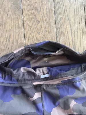 Athletes Purple & Gray Camo High-Waist Leggings sz small. thumbnail 2