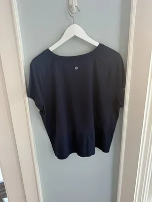Lululemon Final Lap Short Sleeve thumbnail 4