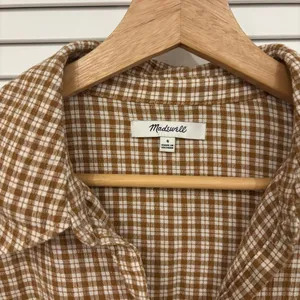 Madewell Crinkle Slim Button-Up Shirt in Plaid thumbnail 6