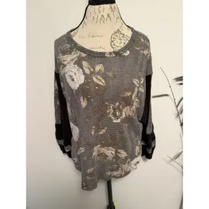 Free People‎ Flower Patch Floral Black Womens Size Small Top thumbnail 2