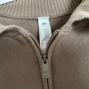 Alo Yoga Scholar Knit Cropped Full Zip Jacket Light Cocoa XS thumbnail 3