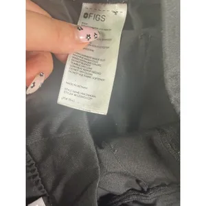 Figs Technical Collection Zamora Jogger Scrub Pants in Black Size Medium Pet thumbnail 6