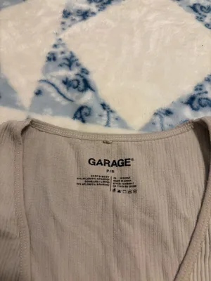 garage crop top  thumbnail 3