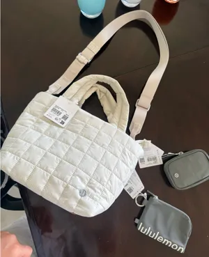 Lululemon Bag thumbnail 1