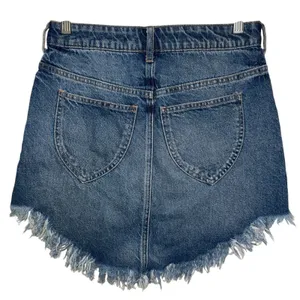 🆕‎ FREE PEOPLE WE THE FREE Bailey Denim Fringe Raw Edge Mini Skirt EUC Size 26 thumbnail 5