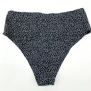 Beachy Bikini Set Size Large‎ Clean Girl Coastal Resort Swim Minimal Girly EDC thumbnail 8