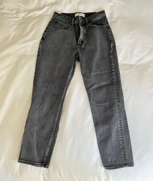 Abercrombie High Rise Mom Jeans thumbnail 1