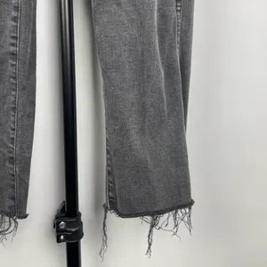 Madewell Washed Gray Stovepipe Raw Hem Cropped‎ Jeans thumbnail 3