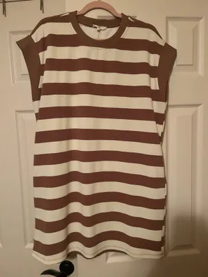 Entro Dress Boutique thumbnail 1