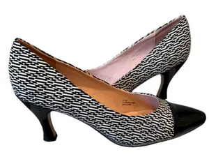 Bellini Black White Print Pump Shoes Pointed Toe Heels 10 thumbnail 1