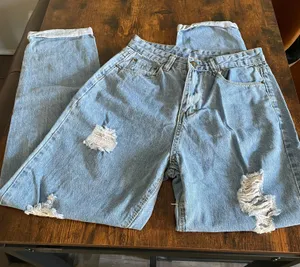 SheIn high waisted ripped Mom jeans thumbnail 3