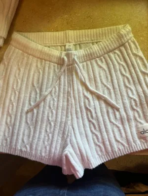 Alo yoga hoodie and shorts sweater set size M thumbnail 3