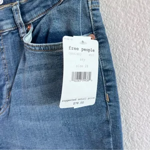 NWT Free People Womens Great Heights Skinny Jeans Frayed Hem‎ Blue thumbnail 4