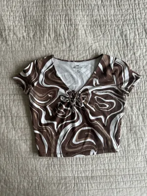 Hollister Brown & White Swirl Tie-Front Crop Top thumbnail 4