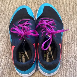 Nike Sneakers thumbnail 3