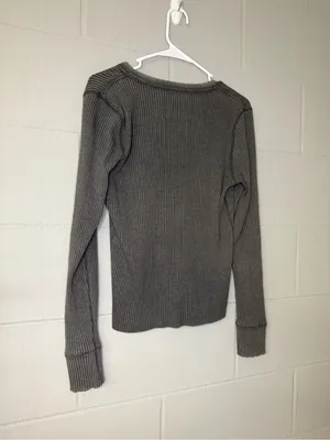 Aerie Fireside Long Sleeve Henley T-Shirt in Dark Grey Women’s Size Medium Tee thumbnail 7