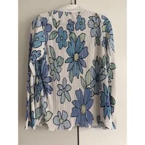 Peppermayo Blue Floral Plisse Button Down Shirt Size US 2 Long‎ Sleeve Pleated thumbnail 2
