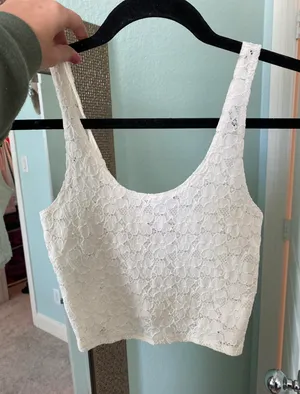 Hollister Crop Top thumbnail 1
