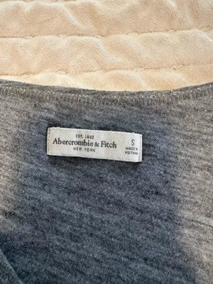 Abercrombie Grey tshirt thumbnail 3