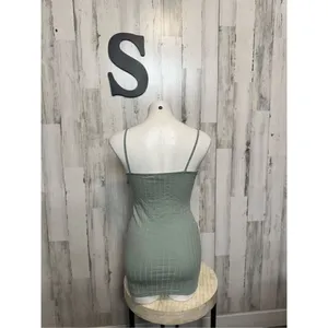 Mint green dress thumbnail 4