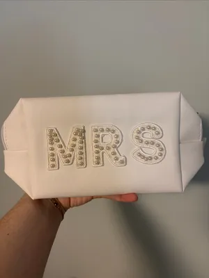 NWT Francesca’s Mrs Pearl Cosmetic Bag thumbnail 2