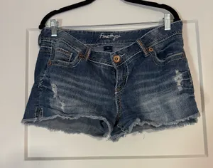 Amethyst Jeans Women's Blue Denim Shorts thumbnail 1