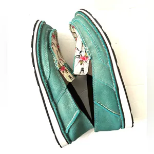 Ariat cruiser shoes slip ons Steers and Roses sz 9 thumbnail 3