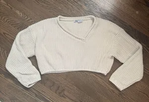 ZARA Cream Beige Chunky Knit Asymmetrical Cropped Sweater Jumper thumbnail 3