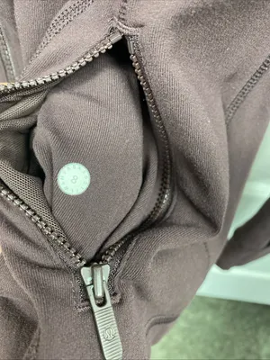 lululemon athletica Burgundy Full Zip Jacket Zipped Pockets Thumbholes 8 thumbnail 6