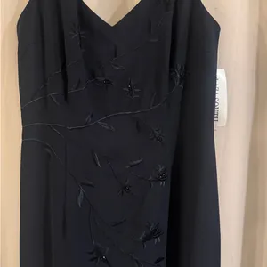 NWT Women’s Plaza South Elegant Navy Blue Evening Dress thumbnail 2