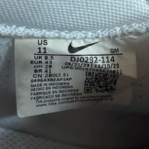 Nike Blazer White and Purple Sneakers‎ Size 11 Very Gently Used thumbnail 7