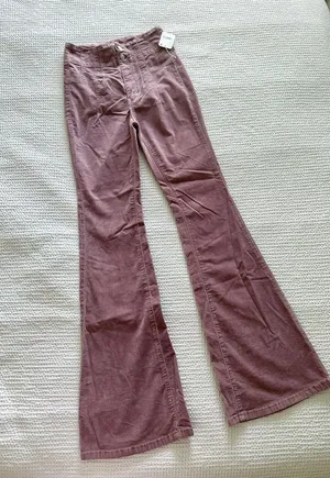 Jayce Cord High Rise Flare Pants In Mauve dusty rose FIG thumbnail 6