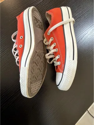 Size 6M / W8 CONVERSE Chuck Taylor ALL STAR Low Top Canvas RED Sneakers Unisex thumbnail 5