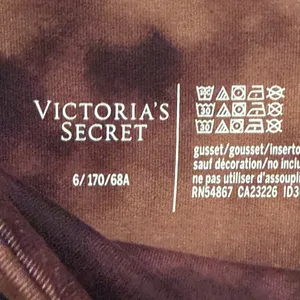 NWT VICTORIA'S SECRET Tie-Dye Incredible Essential 7/8 Leggings Size 6 thumbnail 15