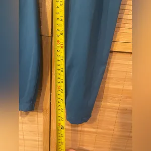 Nike yoga blue leggings pants woman’s large EUC thumbnail 4