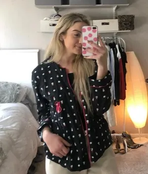 Victoria's Secret night top M thumbnail 3
