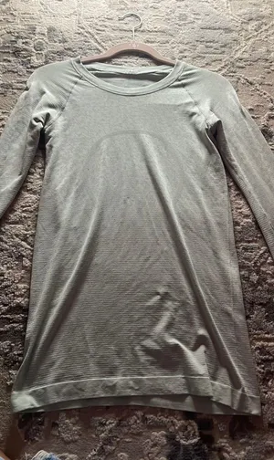 Lululemon Mint Green T-Shirt thumbnail 1