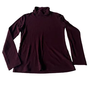 Uniqlo Heattech Fleece Turtleneck Medium Burgundy thumbnail 2