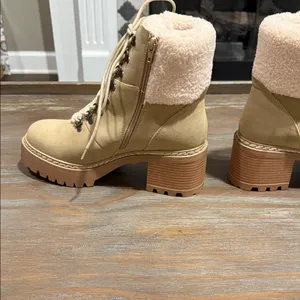 MIA Tiler Faux Fur Platform Lug Boots Tan Hiker Style Chunky‎ Heel 10 NIB thumbnail 6
