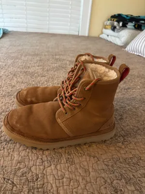 UGG Boots Women’s thumbnail 2