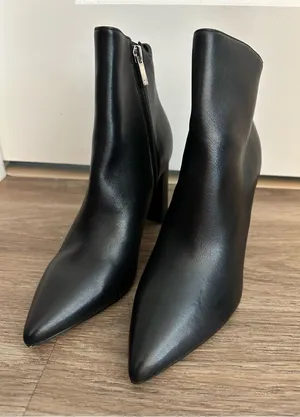 Marc Fisher Pointed Ankle Boots Size 7 thumbnail 1