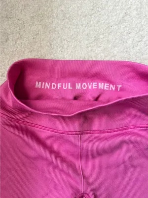 Alo Yoga Paradise Pink Shorts thumbnail 4