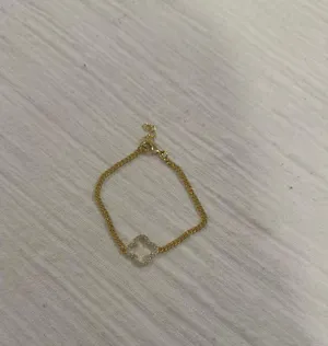 Gold clover diamond bracelet thumbnail 1
