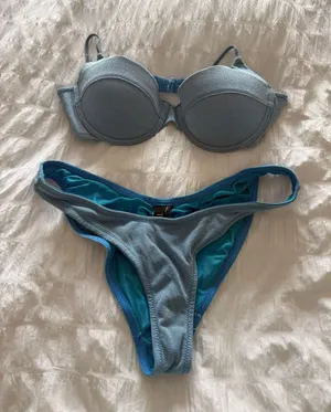 Triangl Bikini Set thumbnail 1