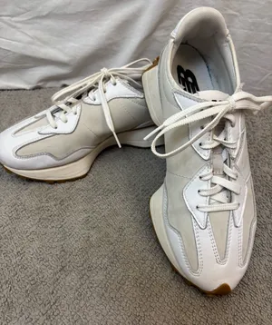 327 New Balance thumbnail 1
