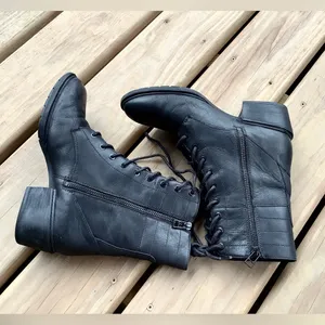 Timberland lace up combat boots🖤🖤🖤 thumbnail 2