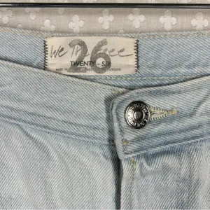 Free People Light Wash Mid Rise Maggie Distressed‎ Jeans thumbnail 4